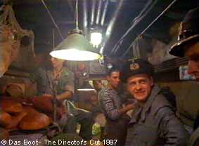 U-96 mit frischen Nahrungsmitteln an Bord. ©"Das Boot - The Director's Cut"